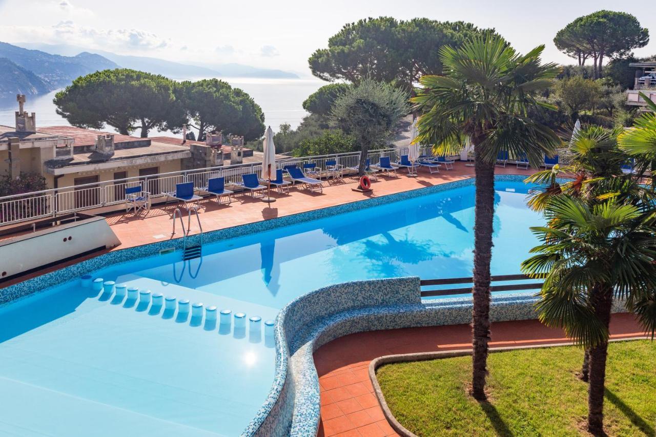 Casa Linda Vista Da Sogno, Piscina E Tennis Rapallo Extérieur photo